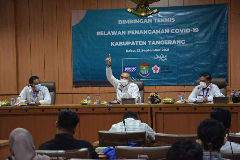 Bupati Tangerang Membuka Bintek Relawan Penanganan Covid 19 Kabupaten Tangerang