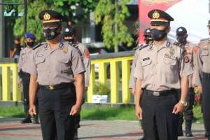 Kapolres Sukabumi Pimpin Upacara Korps Raport Kenaikan Pangkat Empat Personil