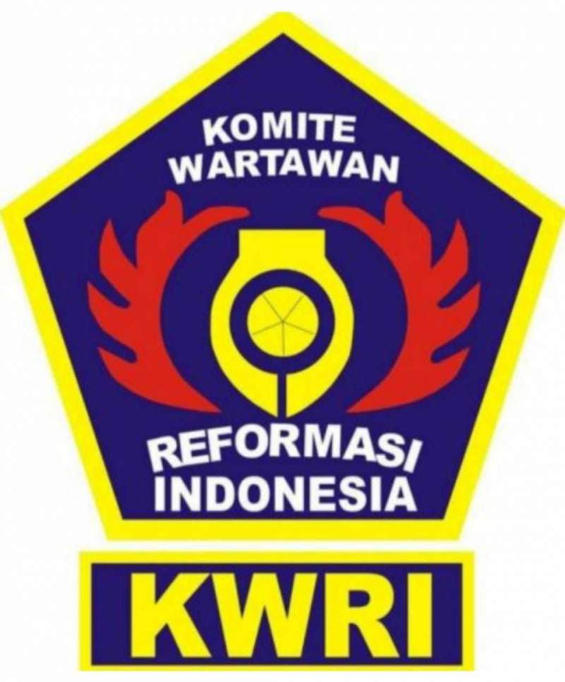 Lorhenson Emban Tongkat Kepemimpinan KWRI Kota Serang