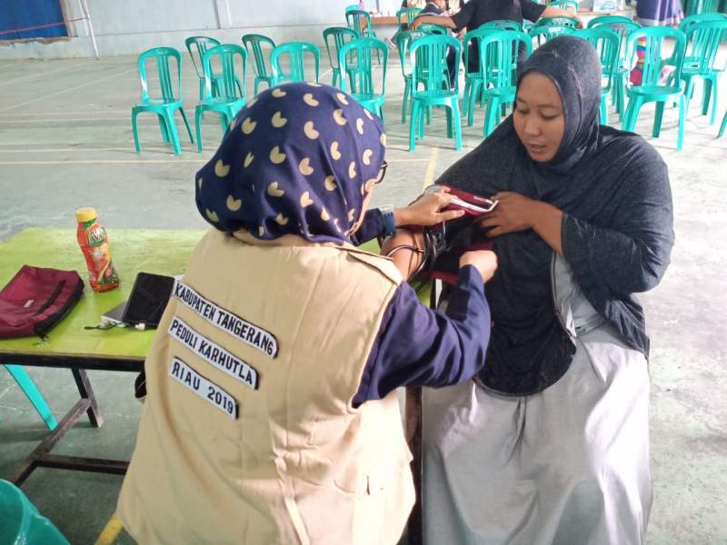 Bantu Warga Riau, Relawan Tangerang Buka Pemeriksaan Kesehatan Gratis