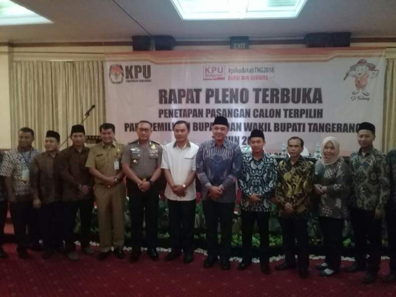 Zaki - Romli Resmi Ditetapkan Sebagai Bupati dan Wakil Bupati Tangerang 2018-2023