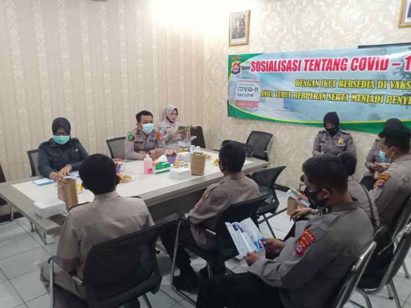 Foto : Biddokkes Polda Banten Sosialisasikan Covid-19 dan Vaksin Kepada Personel Polda Banten