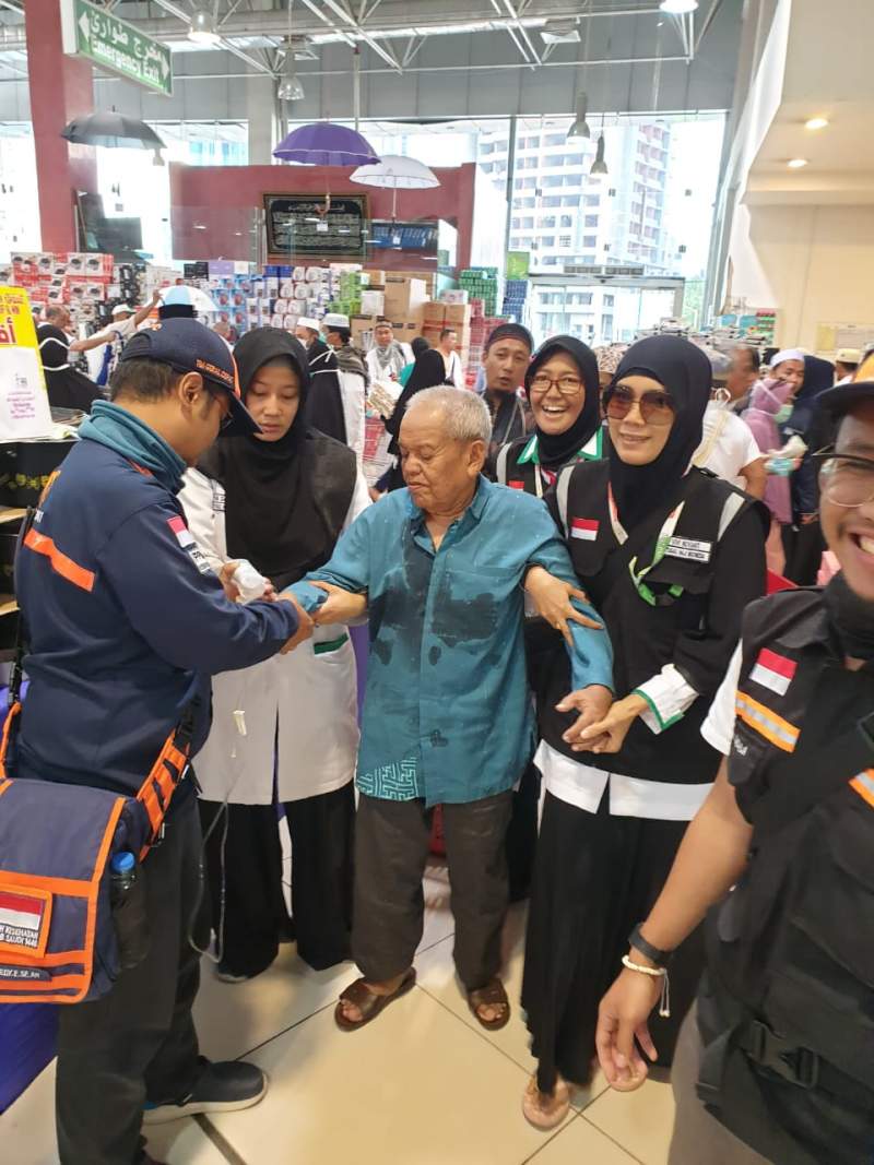 Empat Polwan Berhasil Selamatkan Jamaah Haji Indonesia di Mekah