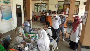 Pelajar SMAN 1 Kabupaten Tangerang Antusias Ikuti Vaksin Covid-19