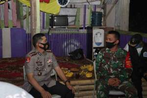 Foto : Kapolesta Tangerang Kombes Pol Wahyu Sri Bintoro Langsung Terjun Cek Sistem Keamanan Warga
