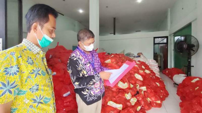 Antisipasi Bencana Alam, Kepala Dinsos Kabupaten Tangerang Tinjau Stok Sembako