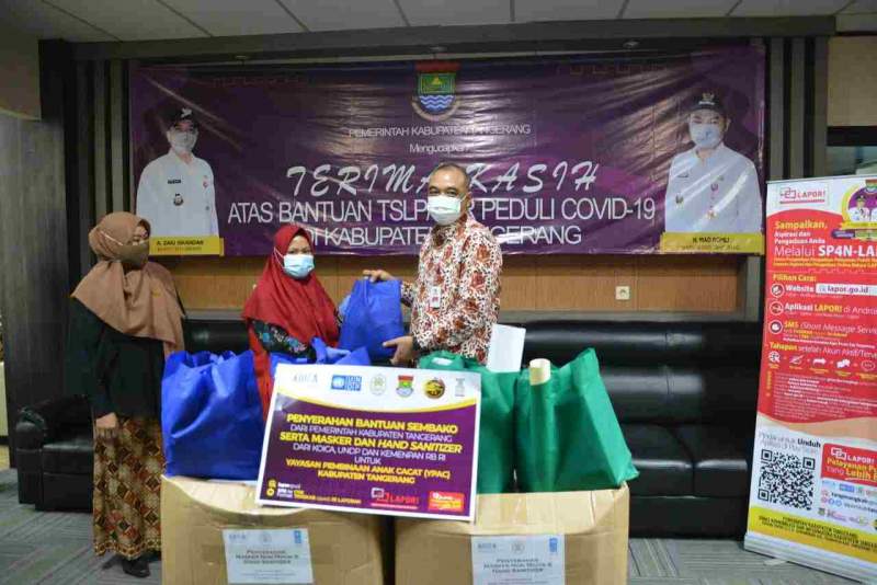 Bupati Tangerang Serahkan Bantuan Kepada Kelompok Disabilitas dari KOICA, UNDP dan Kemenpan RI