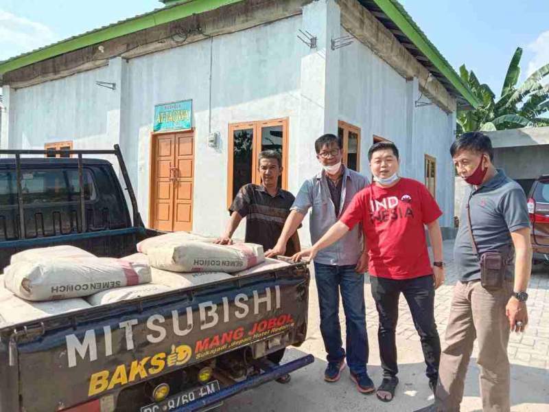 Asosiasi Karoke Baturaja Kabupaten OKU Laksanakan Kegiatan Bantuan Sosial