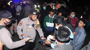 Foto : Polda Banten dan TNI Sekat 22 Titik Akses Ke jakarta, Gelar Operasi Yustisi Cegah Covid-19