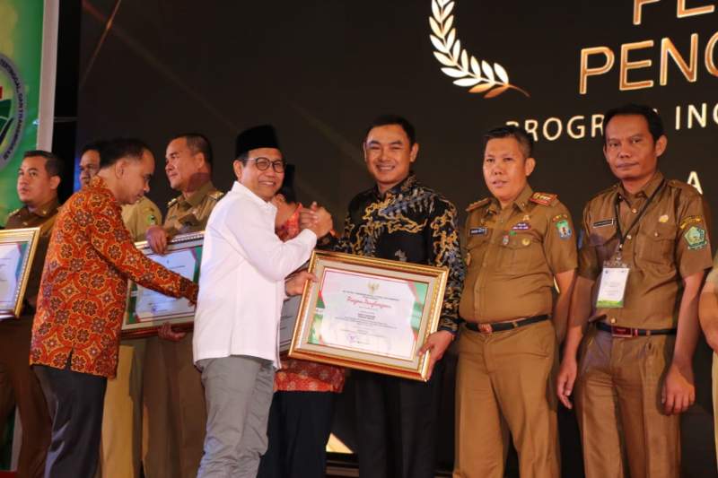 Wabup Tangerang Terima Penghargaan Program Inovasi Desa
