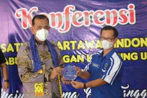 PLH Bupati Buka Konferensi Persatuan Wartawan Indonesia (PWI) Kabupaten OKU