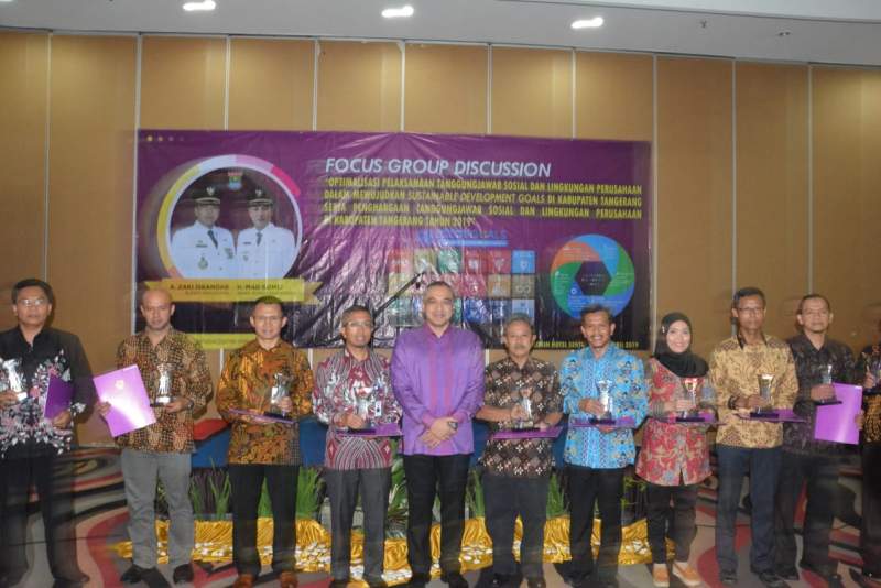 Pemkab Tangerang Berikan Penghargaan CSR