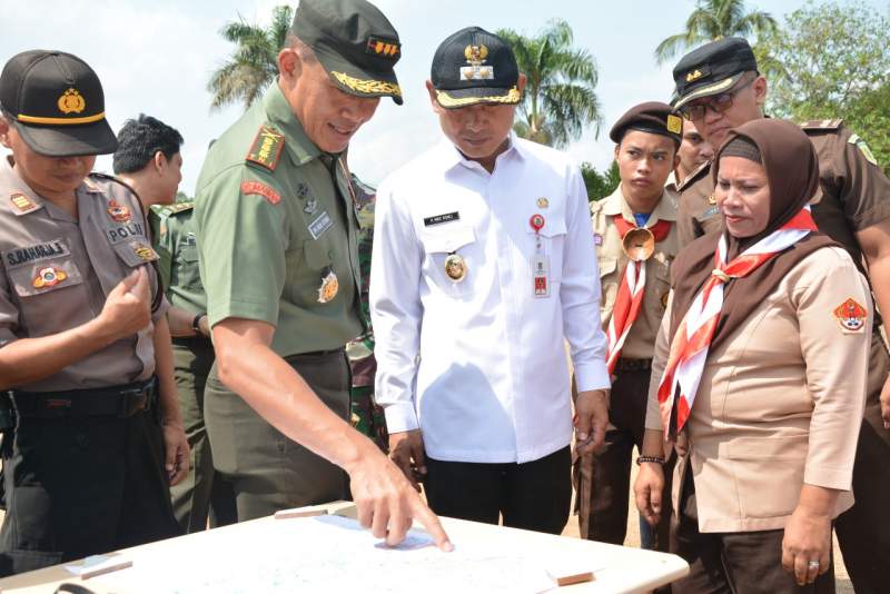 Danrem dan Wakil Bupati Buka Acara Baksos TNI