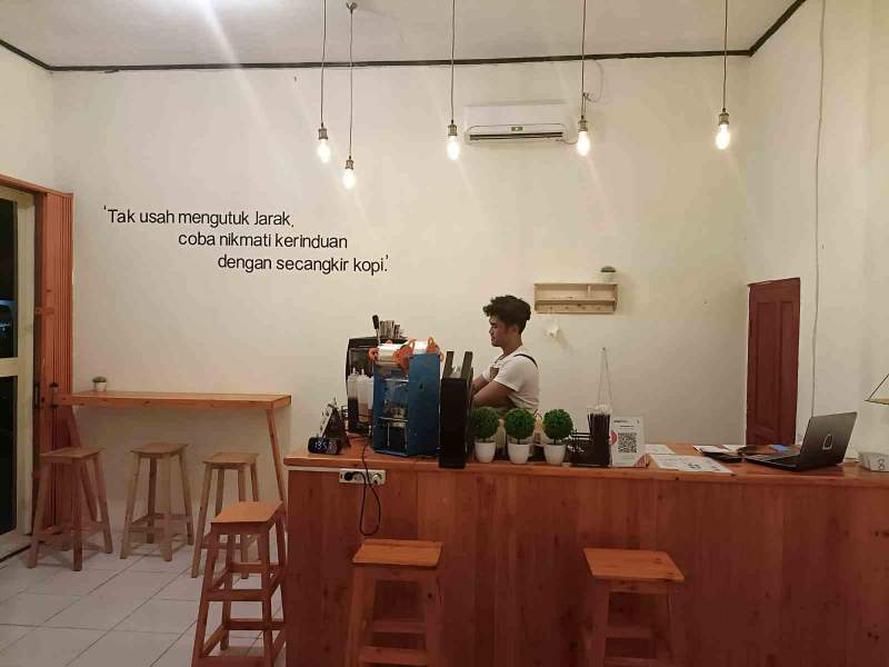Pojok Pasar Caffe, Tempat Nongkrong Kekinian Kaum Milenial Di Sukamulya