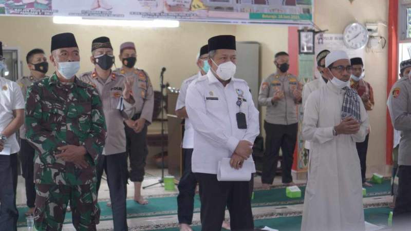 Sekda OKU Bersama Kapolda Sumsel Hadiri Acara Mujahad Kubro Doa Bersama di Masjid An Nafii