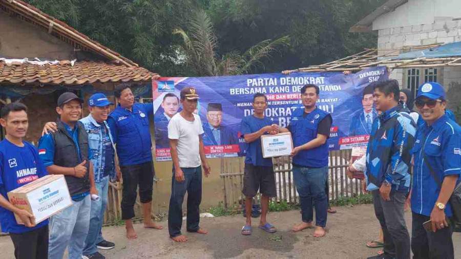 Diinstruksikan Ketua, Pengurus Demokrat Kabupaten Tangerang Berikan Bantuan Kepada Masyarakat Terkena Dampak Banjir