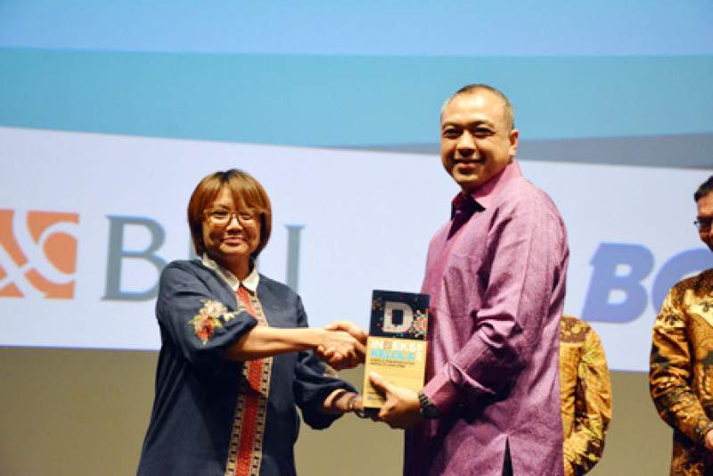 Bupati Tangerang Terima Penghargaan Indeks Kelola Kinerja dan Efektivitas Pengelolaan APBD