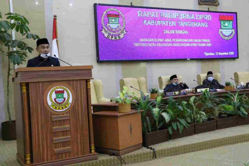 Foto : Wakil Bupati Tangerang H Mad Romli Sampaikan Jawaban Tentang Nota Keuangan RAPBD Tahun 2021 di Rapat Paripuna