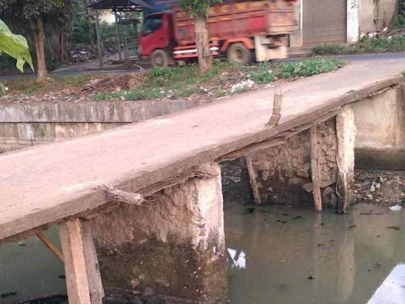 Warga Kemuning Harapkan Perbaikan Jembatan Kali Cisadane