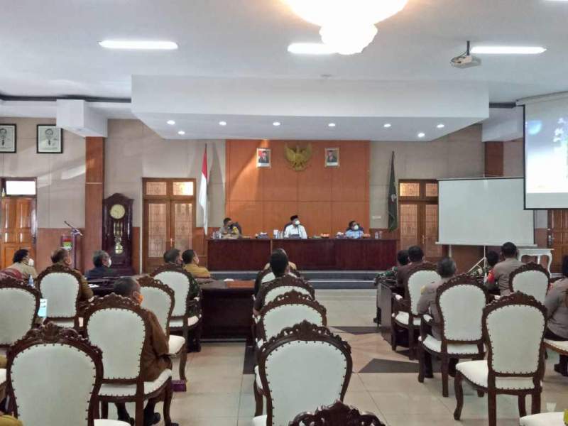 Gubernur Banten Bersama Pimpinan Daerah Tangerang Raya Rapat Bahas PPKM