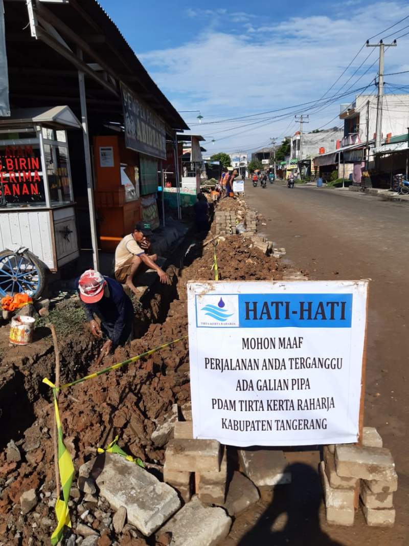PDAM TKR Kabupaten Tangerang Bangun Jaringan Pipa Distribusi Air Bersih di Perum Sudirman Indah