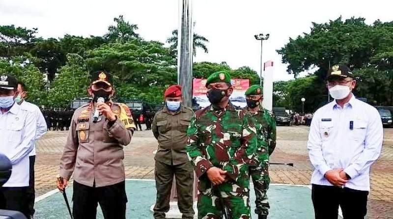 Foto : Kapolda Banten Irjen Pol Drs Fiandar Bersama TNI Apel Kesiapsiagaan Pengamanan Pilkada Serentak dan Ajak Masyarakat Patuhi Prokes