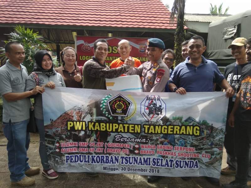 PWI Kabupaten Tangerang dan Berbagai Elemen Masyarakat Salurkan Bantuan untuk Korban Tsunami