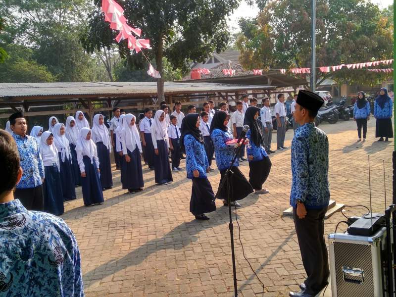 Upacara HUT RI ke-73 di SK Mathla'ul Anwar Tigaraksa, Kabupaten Tangerang.