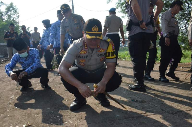 Kapolresta Tangerang Peringati HPSN dengan Gotong Royong Massal