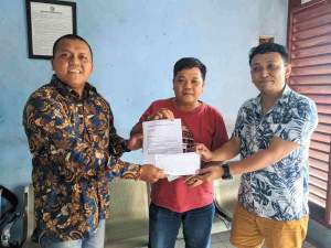 Mad Sutisna Serahkan Formulir Calon Ketua DPC KWRI Kabupaten Tangerang
