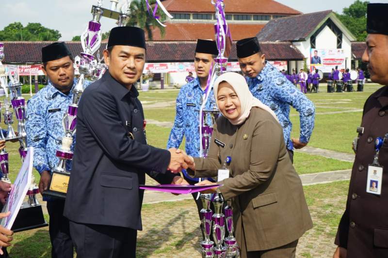 Kecamatan Kelapa Dua Raih Predikat Terbaik Pelayanan Paten Tingkat Kabupaten Tangerang Tahun 2019