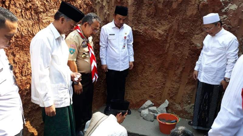 Wabup Lakukan Peletakan Batu Pertama Masjid Jami Al-Hikmah