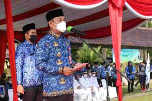 Upacara Kesadaran Nasional Wakil Bupati Serahkan 781 SK CPNS Pemkab Tangerang