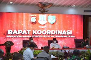 Bupati Tangerang Ikuti Rakor Penanggulangan Covid-19 Bersama Kapolda Banten Dan Gubernur