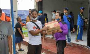 Dinsos Kirim Sembako dan Dirikan Dapur Umum untuk Bantu Korban Banjir di Pasar Kemis