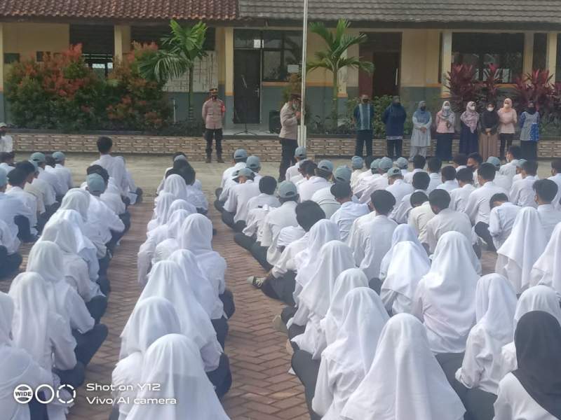Cegah Tawuran Pelajar, Kapolsek Cisoka : Sambangi SMAN 27 Kabupaten Tangerang Berikan Himbauan Kamtibmas