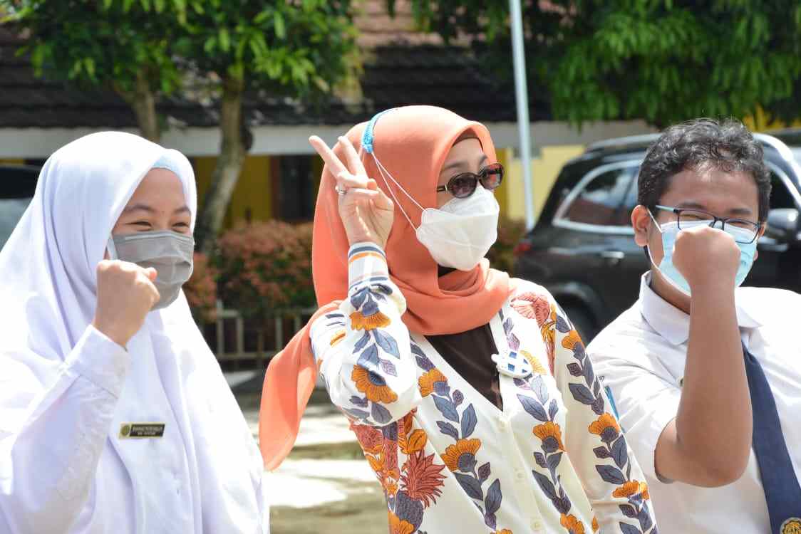 Desy Ratnasari bersama Anggota Komisi X DPR RI Kunjungi Kabupaten