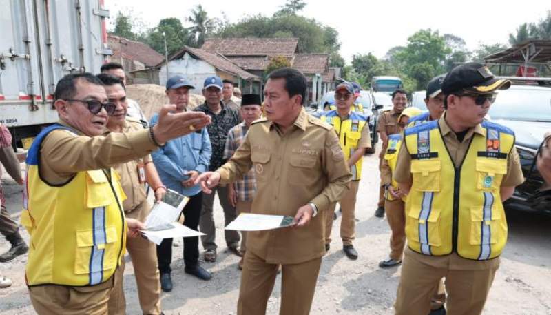 Tinjau Rekonstruksi Jalan Cangkudu&ndash;Cisoka, Bupati Tangerang Targetkan 1,38 Kilometer Rampung Akhir 2026