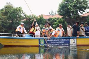 Susur Sungai Cisadane, Pemkot Tangerang Pastikan Stok Air Baku Aman hingga Sebulan