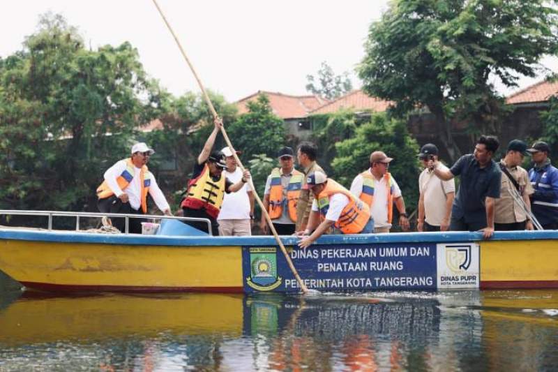 Susur Sungai Cisadane, Pemkot Tangerang Pastikan Stok Air Baku Aman hingga Sebulan
