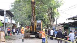 Bupati Tangerang Tinjau Pembangunan Jalan Pakuhaji dan Sukadiri