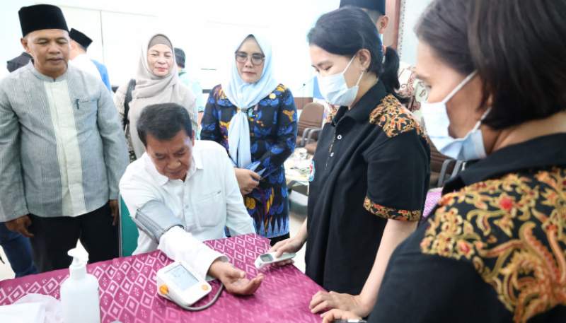 Bupati Tangerang Gelar Bakti Sosial Bersama MES dan LKM di Sepatan Timur