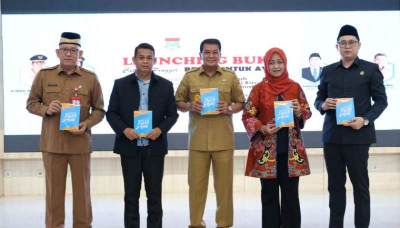 Peluncuran Buku Subandi Musbah, Bupati Tangerang Tegaskan Amanah Besar Seorang Ayah
