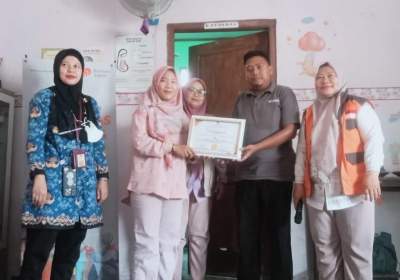 Rumah Zakat Terima Penghargaan Dari Desa Lebak Wangi