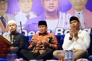 Bupati Tangerang Hadiri Milad ke-46 Desa Babakan Asem yang Dimeriahkan Salawat dan Tabligh Akbar