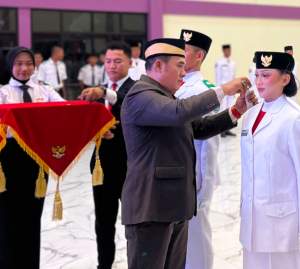 Sumartono Kukuhkan Anggota Paskibraka Tahun 2026