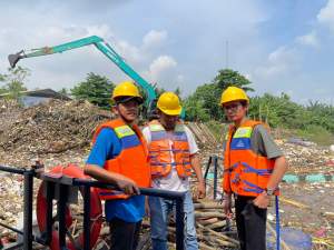 DLHK Kabupaten Tangerang Soroti Pengelolaan Sampah Sungai di Teluk Naga