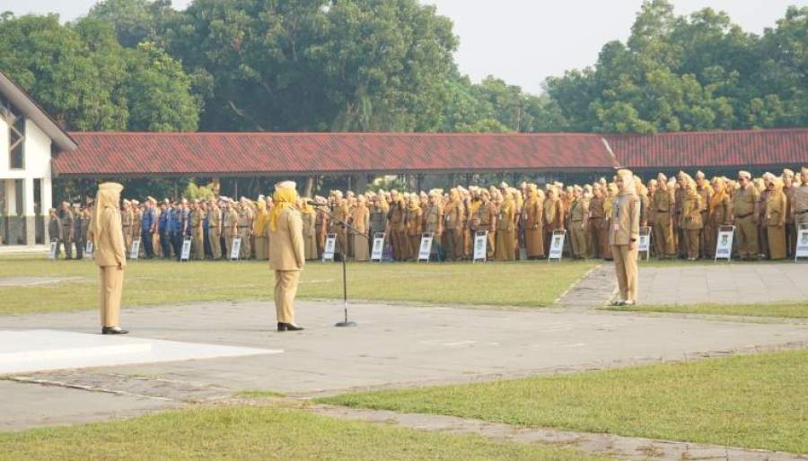 Pimpin Apel Pagi, Wabup Intan Tegaskan Kedisiplinan ASN, Kawasan Tanpa Rokok, dan Harmonisasi Kerja