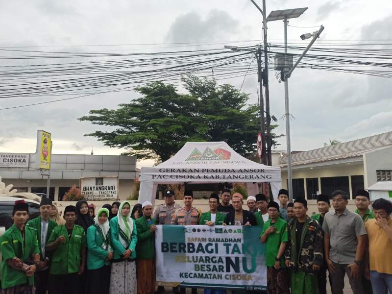 Gerakan Pemuda Ansor Cisoka Distribusikan Ribuan Takjil