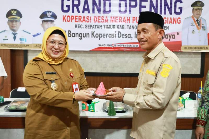 Wabup Intan Resmikan Koperasi Desa Merah Putih Sangiang Sepatan Timur